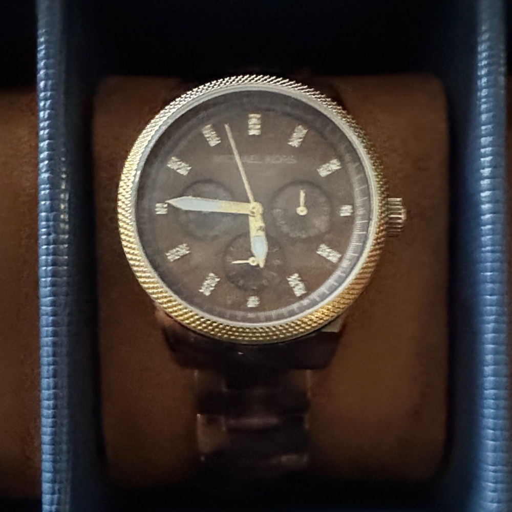 Michael Kors Women’s Watch in Gold and Brown